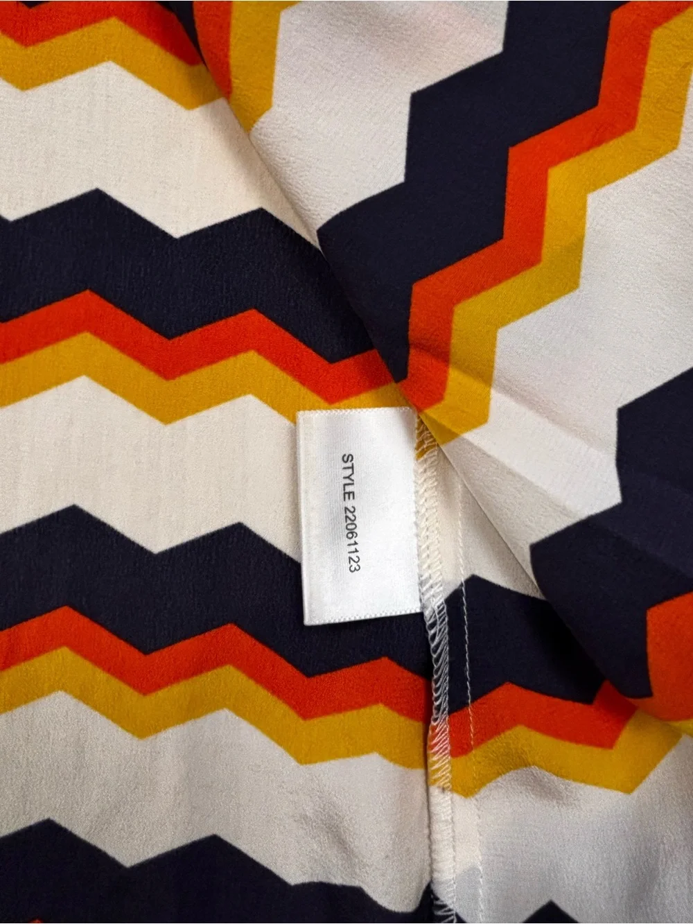Tory Burch Silk Chevron Zig Zag Tie Neck Blouse Orange Navy Button Down Top Sz 4